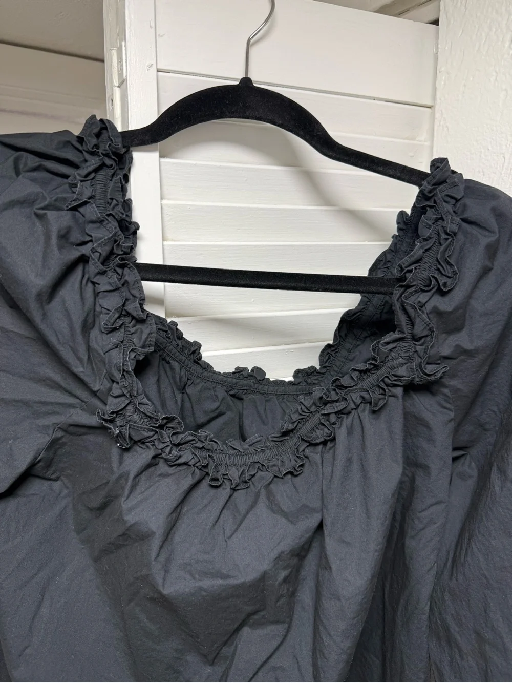 J.Crew Ruffle Neck Blouse Womens Black Puff Sleeve Cotton Top Romantic Size L